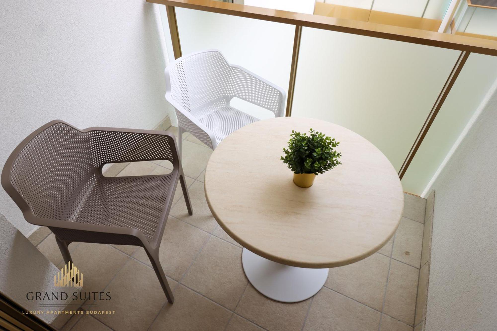 Grand Suites Central Будапеща Екстериор снимка